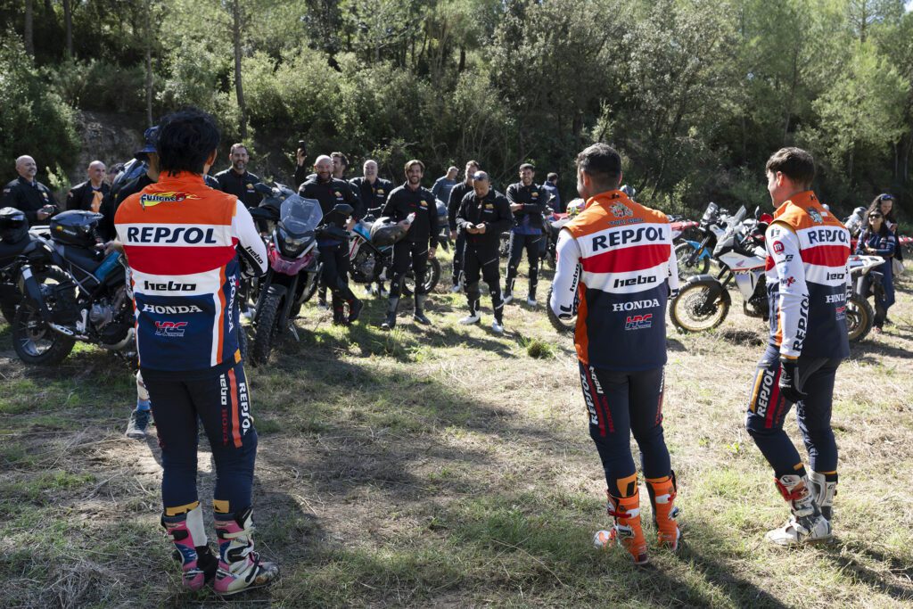 Esta semana vivimos una experiencia única que quedará grabada en la memoria de todos los presentes. Dos auténticas leyendas del trial, Toni Bou y Gabriel Marcelli, se subieron a nuestras CFMOTO 450 MT y CFMOTO 800 MT X...